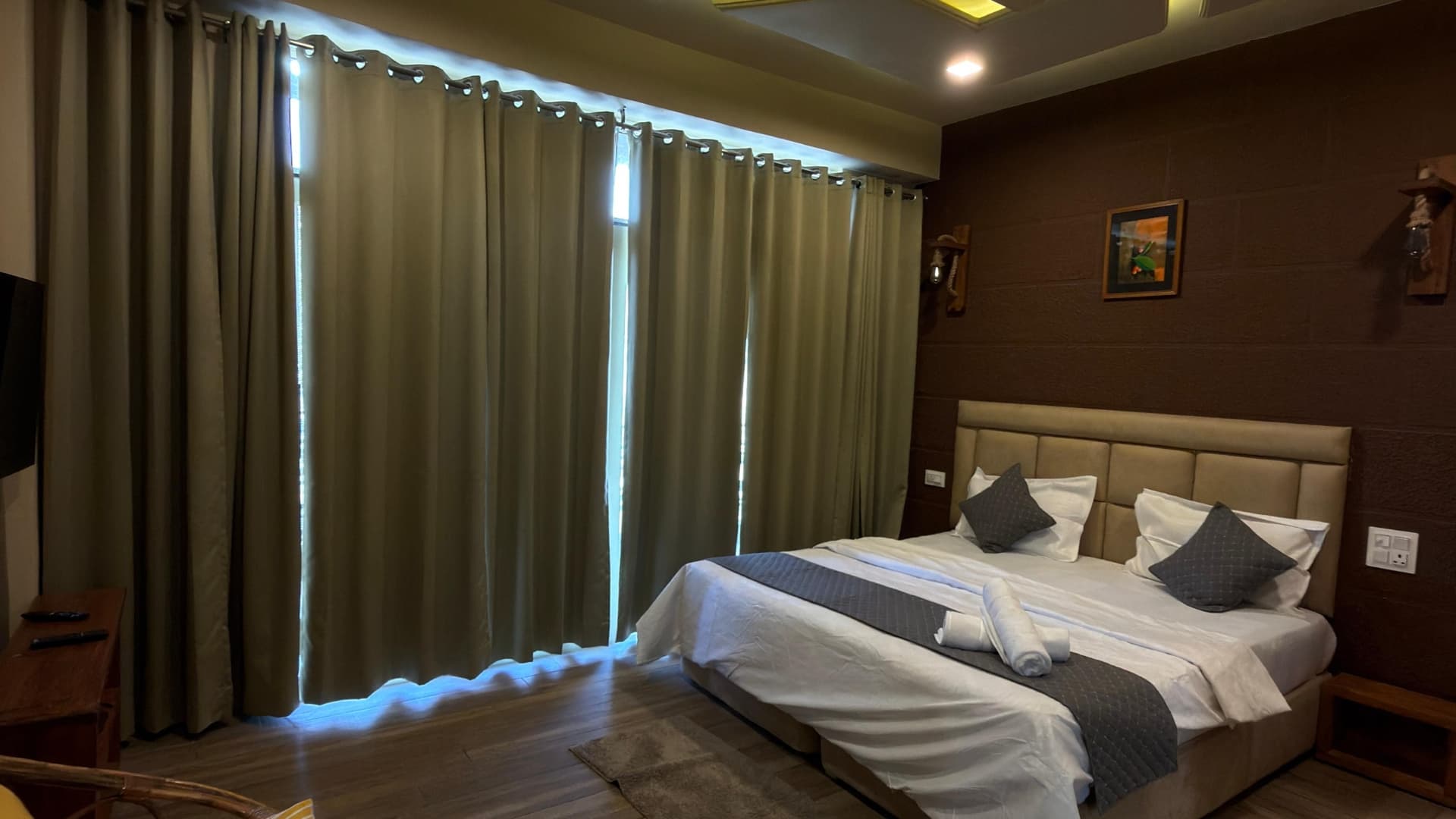 Wanderer Stays Kasauli — Kasauli Hills · 2BHK Apartment