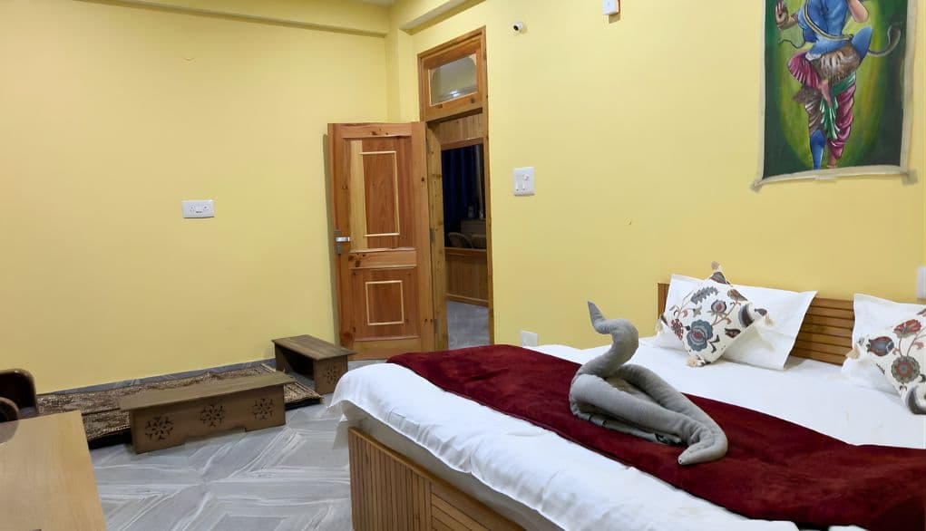 Deluxe Balcony Room in Kasol (Choj Village) with Mountain View